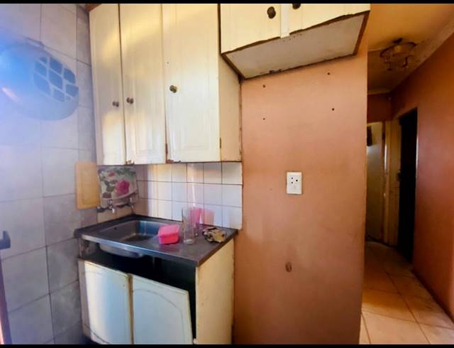 2 BEDROOM HOUSE FOR SALE IN PROTEA GLEN